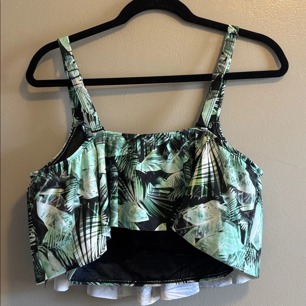 Torrid Wireless Straight Flounce Bikini Top Green Palm, 2x - Picture 3 of 4